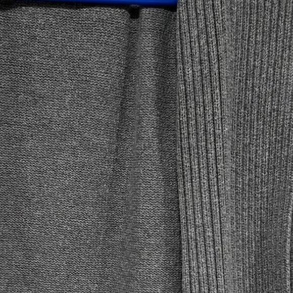 Cardigan - Picture 2 of 4